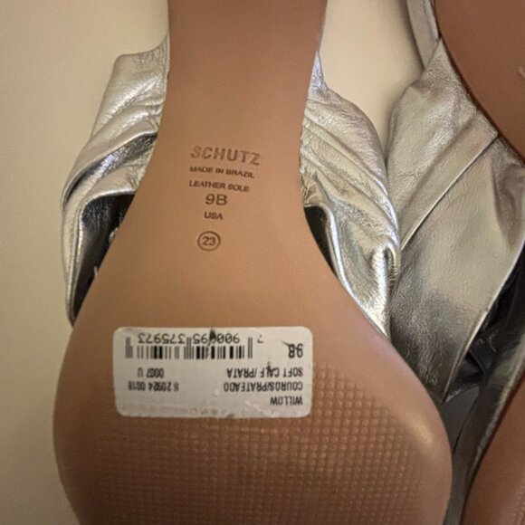 Schutz Willow Silver Metallic Leather Thong Sandals - Picture 5 of 6